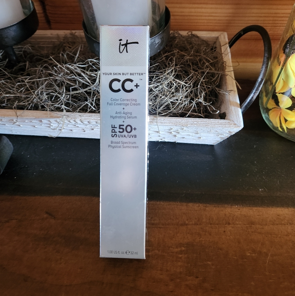 IT Cosmetics CC+ Cream Illumination Full-Coverage Foundation SPF 50